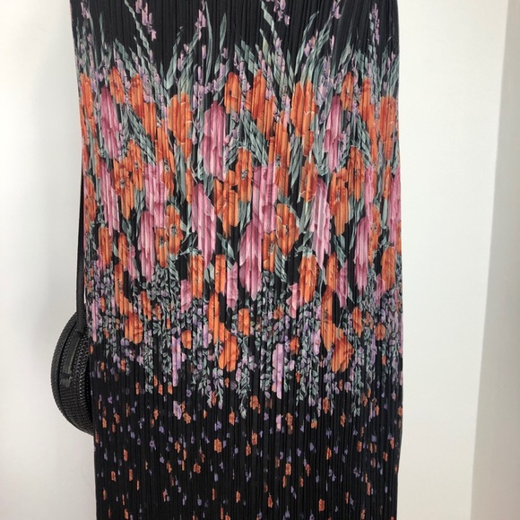 Vintage Sunray pleated cdress w/ spaghetti straps - Picture 9 of 16